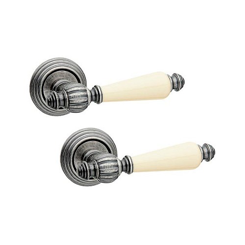 Ручки на розеті FIMET Michelle 106P (269) F45 античне залізо/бежевий фарфор - Фото №1